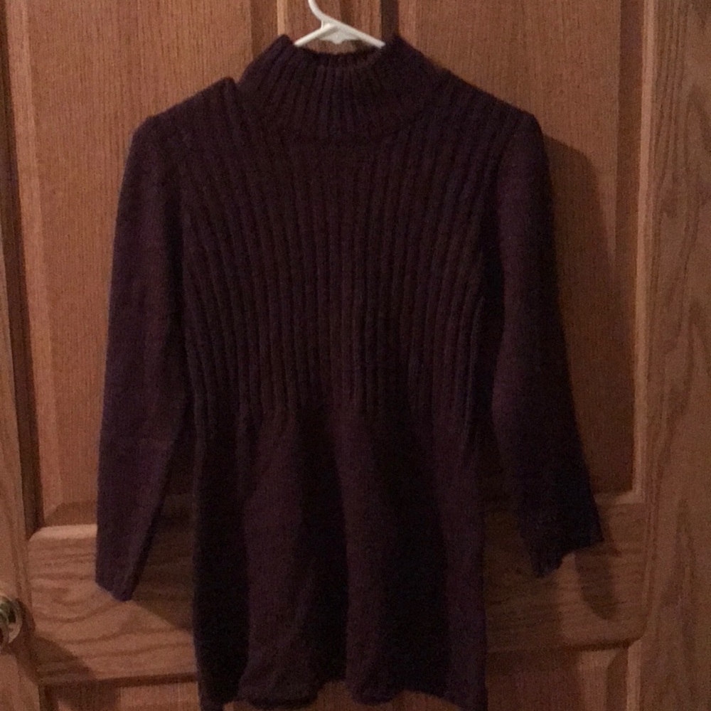 burgundy lightweight Sweater